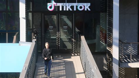 Biden and Trump Weigh In as TikTok Threatens to ‘Go Dark’ on Sunday