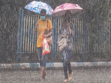 ৪৮ ঘণ্টার চরম সময় রোদে জ্বলছে কলকাতা সহ সব জেলা তবে তারপরেই সত্যি