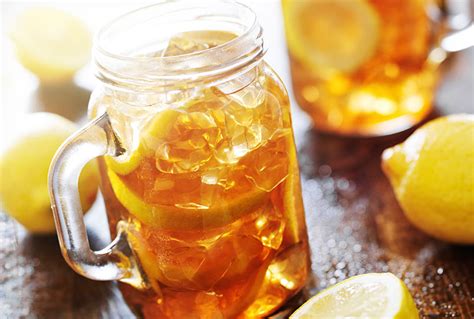 Sweet Tea vs. Iced Tea: All the Health Facts You Need to Know