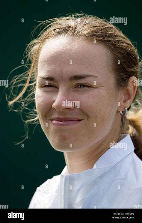 Martina hingis feliz fotografías e imágenes de alta resolución Alamy