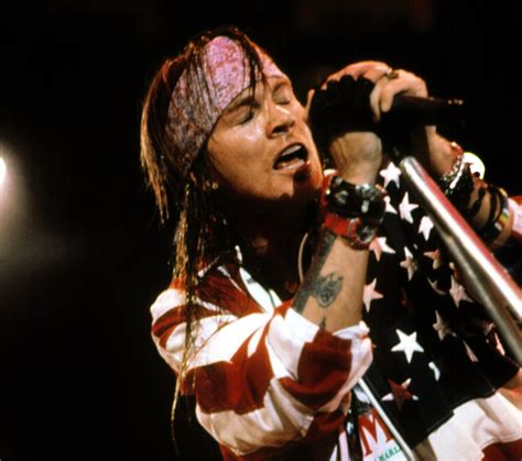 Lista Foto Imagenes De Los Guns And Roses Mirada Tensa