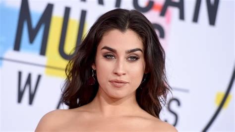 Fifth Harmony S Lauren Jauregui Goes Solo With Expectations