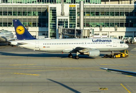 D Aiza Lufthansa Airbus A By Peter Lam Aeroxplorer Photo Database