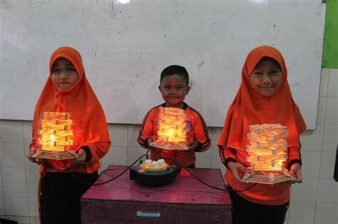 Kreatif Sulap Stik Es Krim Bekas Jadi Lampu Hias My Blog