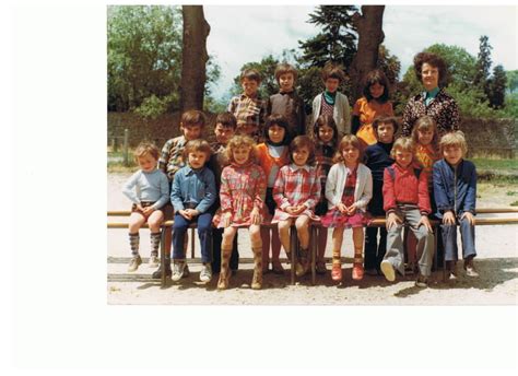 Photo De Classe Ecole Primaire De 1975 Ecole Bel Air Saint Pierre Le