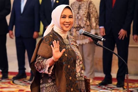 Sekretariat Kabinet Republik Indonesia Presiden Lantik Aida Suwandi