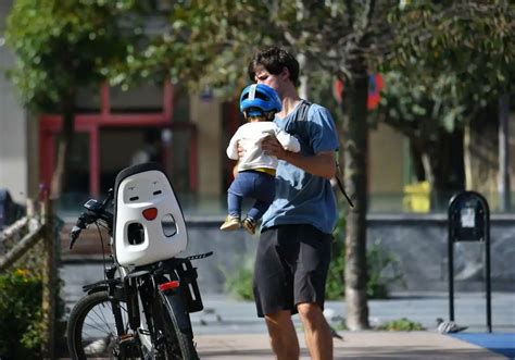 Familias Guipuzcoanas Cobran Ya La Ayuda De Euros Para La