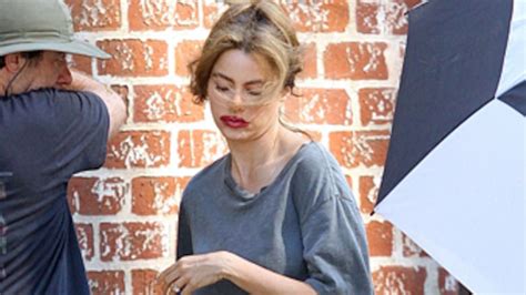 Sofia Vergara's Shocking Look on the Set of 'Modern Family' - Pic