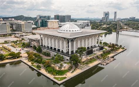 Premium Photo Tuanku Mizan Zainal Abidin Mosque In Putrajaya