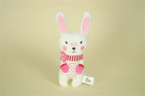 Doudou Lapin Semi Plat Blanc Gants Rose DPAM Coeur De Doudou