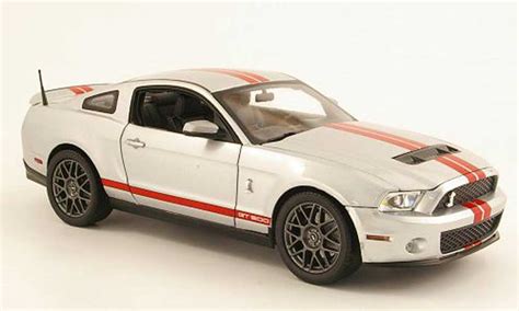 Coche Miniatura Shelby Gt Shelby Collectibles Super Snake