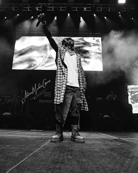 Lil Wayne Performs At Vystar Veterans Memorial Arena Pics