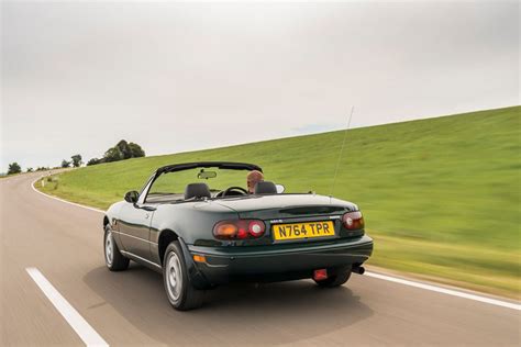 Mazda MX 5 Mk1 Eunos Buyer S Guide Fast Car