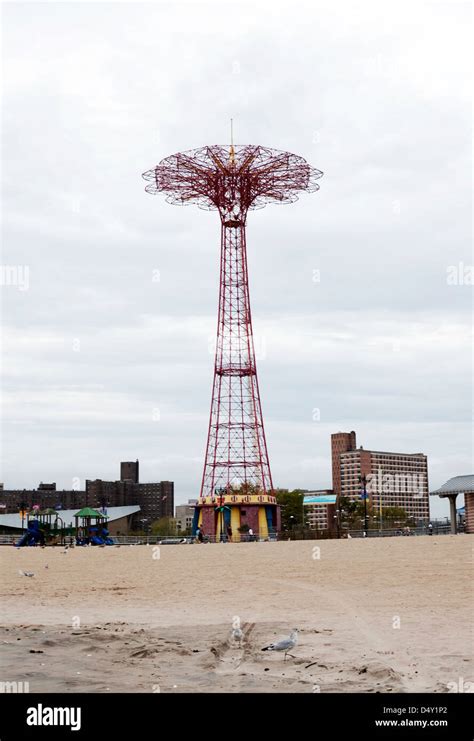 Coney Island fun park in New York. USA Stock Photo - Alamy