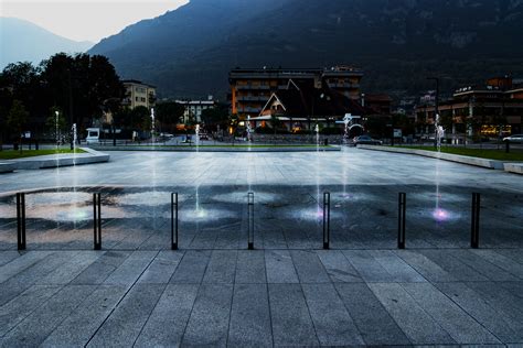 Fontana Semi Dinamica A Pavimento Piazza Einaudi Darfo Boario Terme