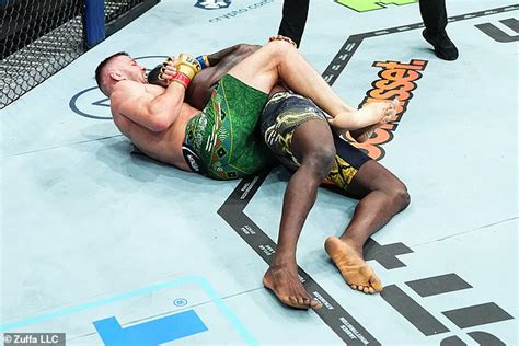 UFC 305 Dricus Du Plessis Defeats Israel Adesanya By Submission After