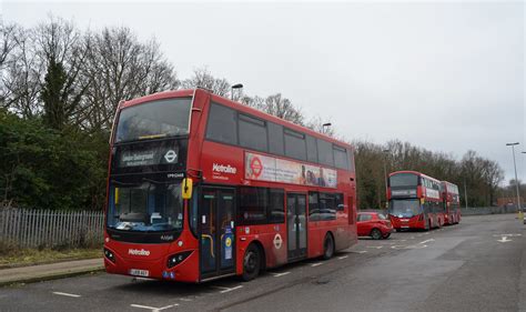 Vwh Volvo B Lk Agy Metroline Vwh Jacob Peatfield Flickr