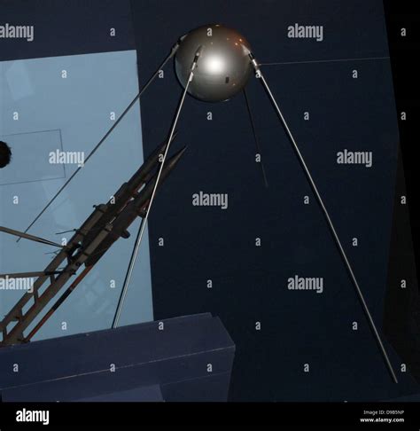 Sputnik 1 hi-res stock photography and images - Alamy