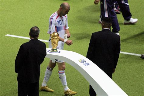 Coupe Du Monde Zidane Une Sortie Sur Un Coup De T Te Ffl