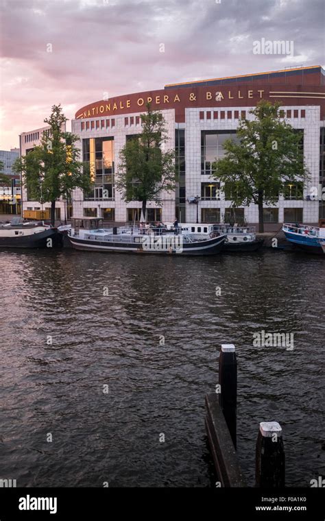 Canal view of Amsterdam city centre Stock Photo - Alamy