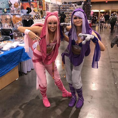 Mew & Mewtwo #pokemon #pokemoncosplay #mew #mewtwo #mewcosplay #mewtwocosplay #legendarypokemon ...