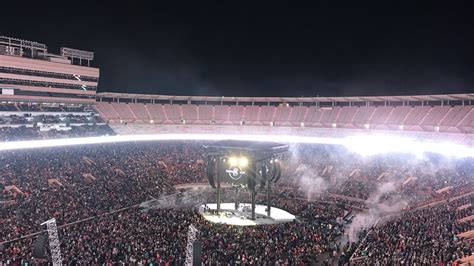 Garth Brooks' Neyland Stadium show breaks record for largest stadium ...