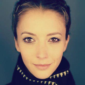 Taryn Southern Babe Page Watch This Tv Host On Freeones