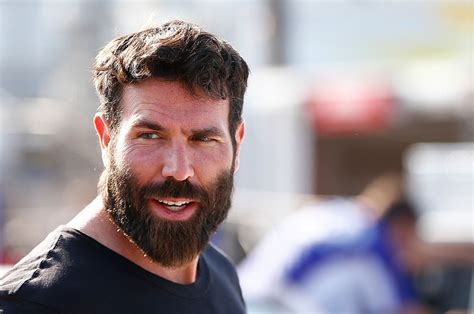 Dan Bilzerian Moves Out Of L.A. Mansion Rental To Cheers From Neighbors ...