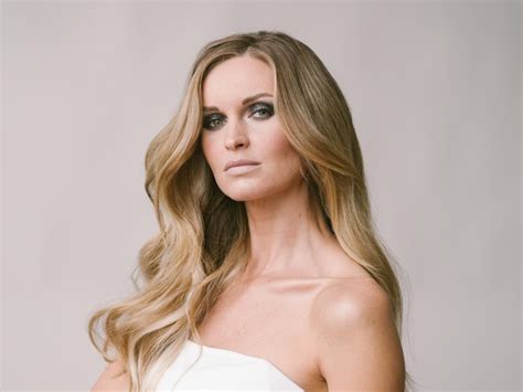 Premium Photo Beautiful Woman Long Hair Blonde Natural Portrait With Beauty Makeup Studio Shot