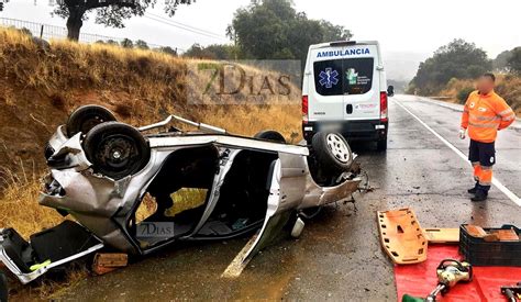 Accidente De Tr Fico Con Atrapado En La Carretera Ex