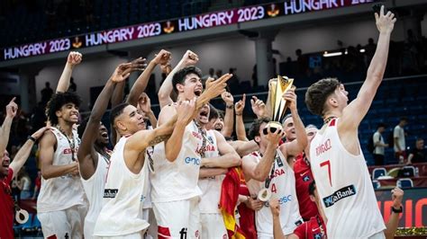 Al cielo de Debrecen Así levantó el mundial sub19 la selección española