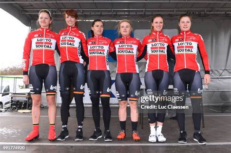 Het Nieuwsblad Photos And Premium High Res Pictures Getty Images