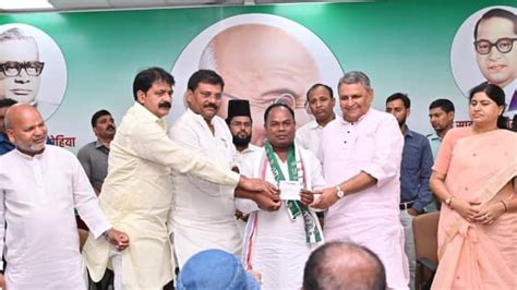 Jitan Ram Manjhi Party Ham Leaders Join Nitish Kumar Jdu While He Is In