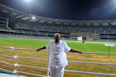 Sharad Pawar poses at the Wankhede Stadium | ESPNcricinfo.com