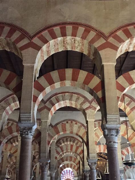 COLUMNS AND ARCHES | The Cordoba Mosque-Cathedral