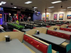 Chuck E Cheese 2990 S 108th St West Allis WI 53227 Food Near Me