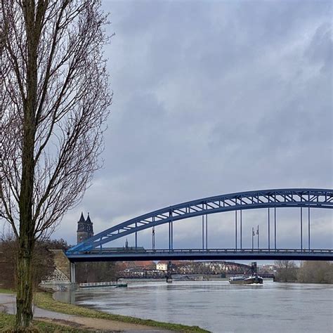 Upstream River Elbe Magdeburg Kpmue Flickr