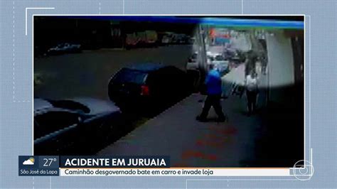 Caminhão Desgovernado Bate Em Carro E Invade Loja Mg1 G1