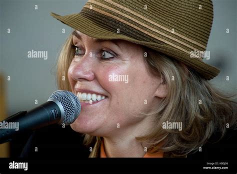 Female Welsh Singer Hi Res Stock Photography And Images Alamy