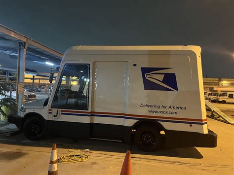 New chat bot to contact usps 34