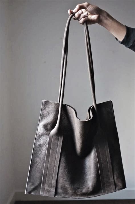 Pin By Stacia Hemmett On Purses Grey Leather Bags Leather Tote