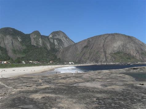 Praia de Itacoatiara - Niteroi- Brasil Photo By Pedro Roquette | Itacoatiara niteroi, Rio de ...