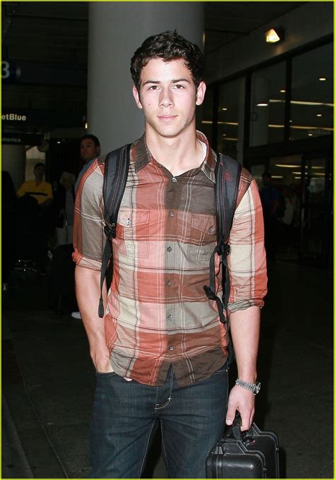 Nick Jonas: LAX Landing | Photo 421149 - Photo Gallery | Just Jared Jr.