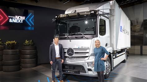 Under Power Mercedes−benz Trucks Presents Innovative Solutions For The