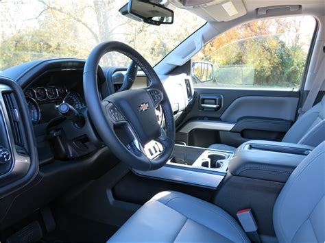 2018 Chevrolet Silverado 1500: 118 Interior Photos | U.S. News