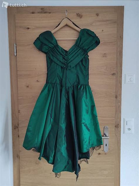 Kurzes Cocktailkleid Oder Abendkleid Im Kanton Appenzell Ausserrhoden