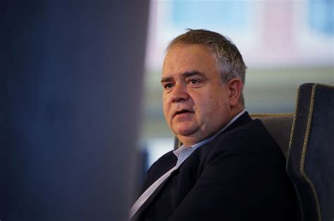 JetBlue CEO to Step Down as Airline Awaits Judge's Ruling on Spirit ...