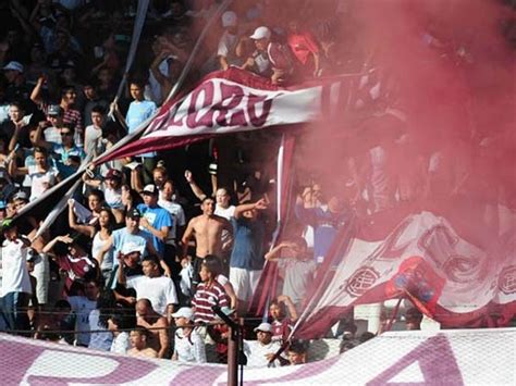 Dos Facciones De La Barra De Lanús Amenazan Con Enfrentarse El Domingo Infobae