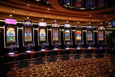 Factors to consider when selecting an online slot game
