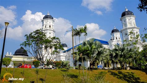 Sultan Abu Bakar Mosque - goJohor